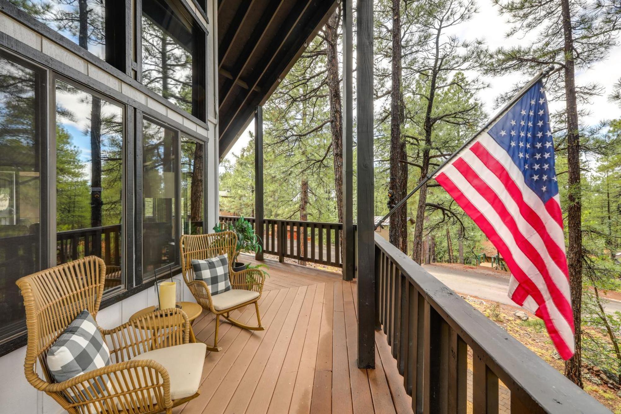 Munds Park Cabin With Poker Room And Wraparound Deck! Exterior photo